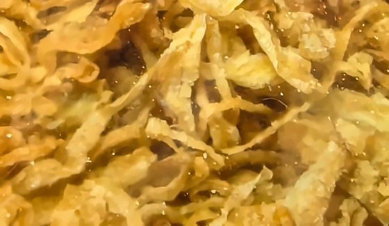 Crispy fried onions